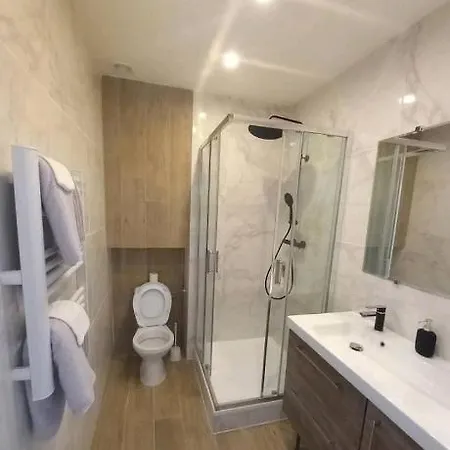 La Calme Terrasse Daire *